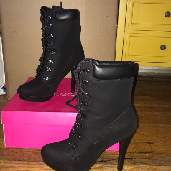 Shoe Dazzle Shoes - Combat high heels!!